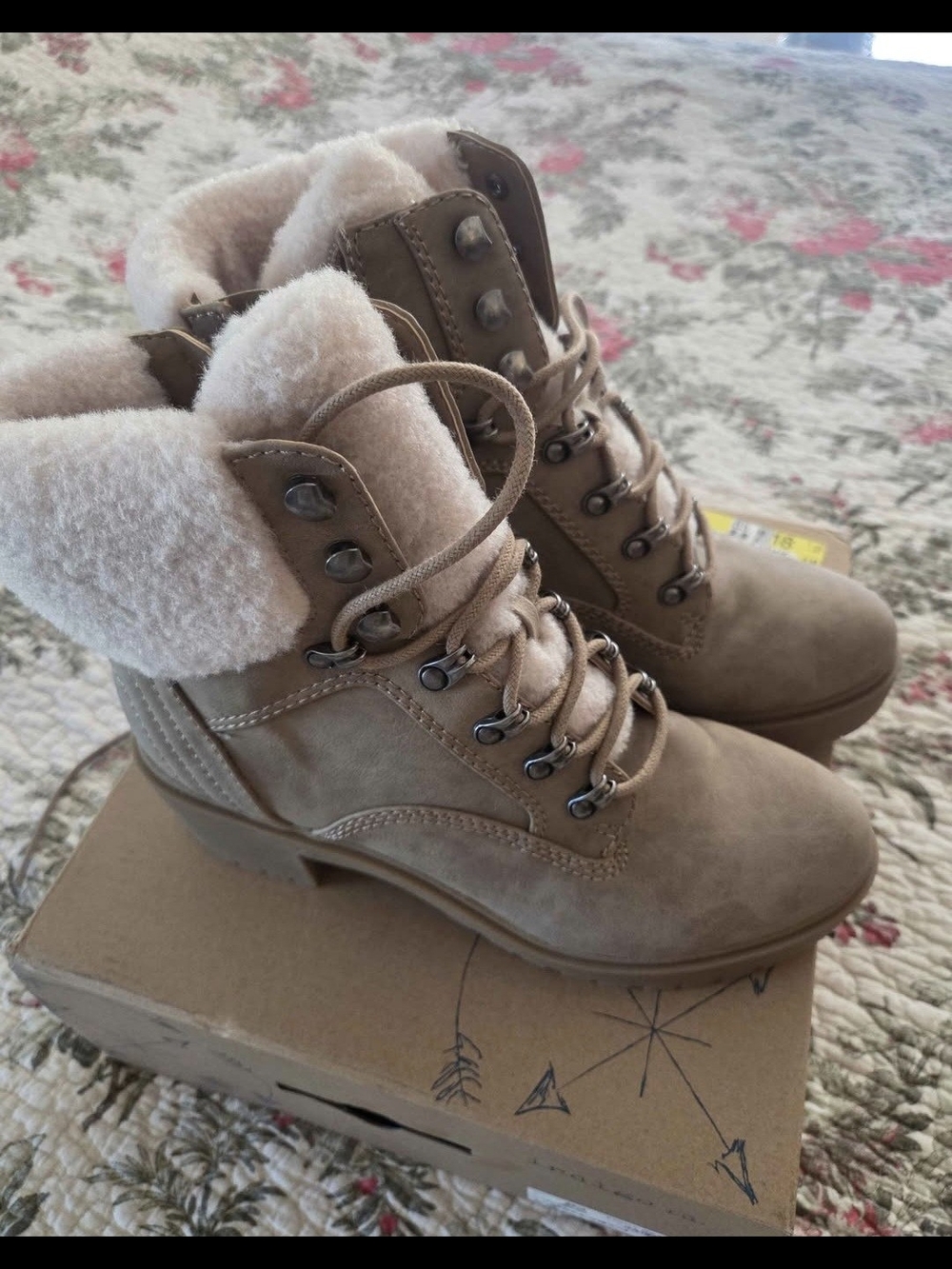 Indigo Rd. Mallory-J Women's Faux Shearling Lace-Up Combat Boots - Picture 8 of 10